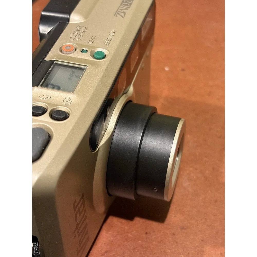 Vivitar 520MZ 35mm Auto Focus Point & Shoot Camera New Battery